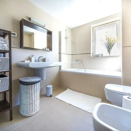 Apartment Beachfront Luxury Complex 2bd Sunset